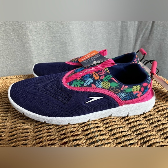 NWT - Speedo Kids' Water Shoes - Size Medium (2-3) - Picture 5 of 9